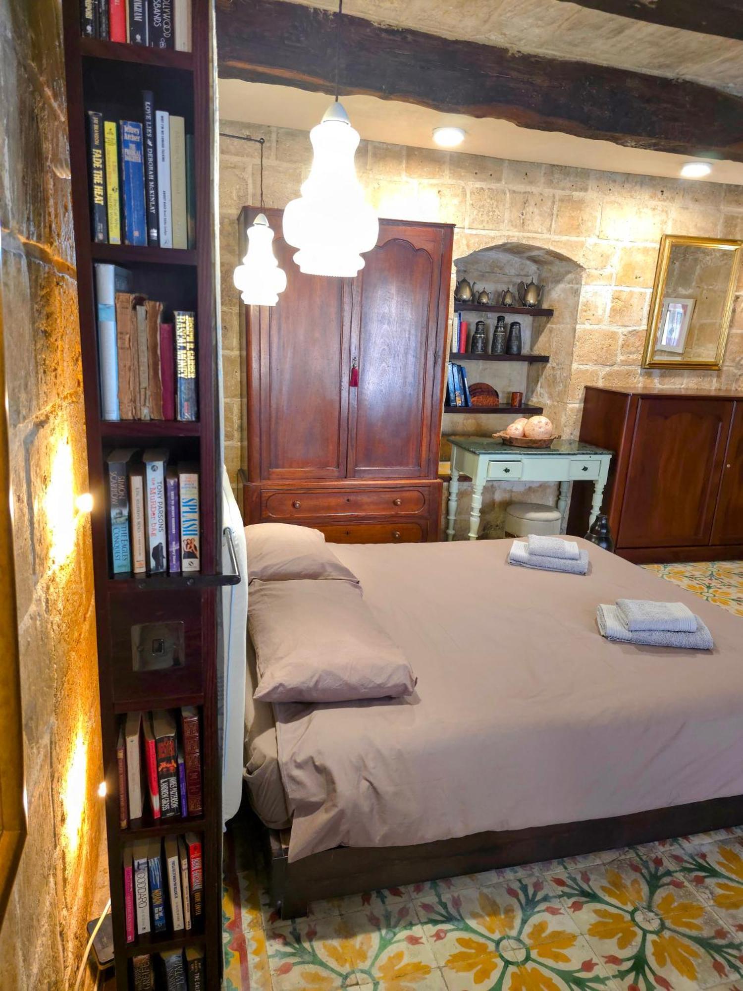 The G-house La Valette
