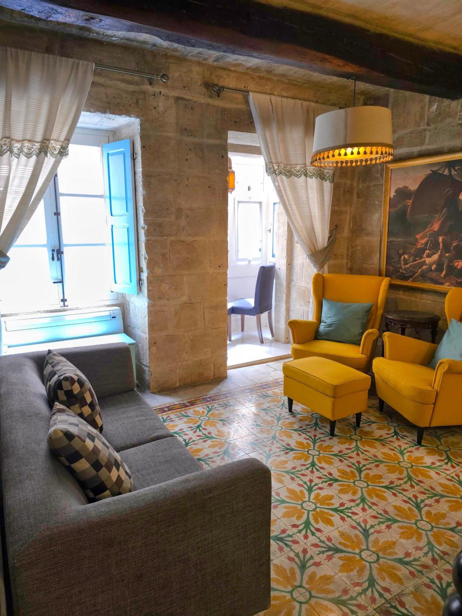 The G-house La Valette